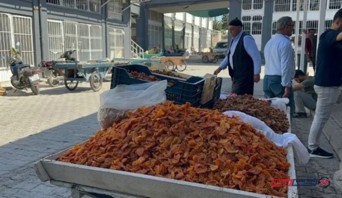 Şira Pazarı Esnafı: "Biz öcü değiliz, randevu vermiyorlar!"